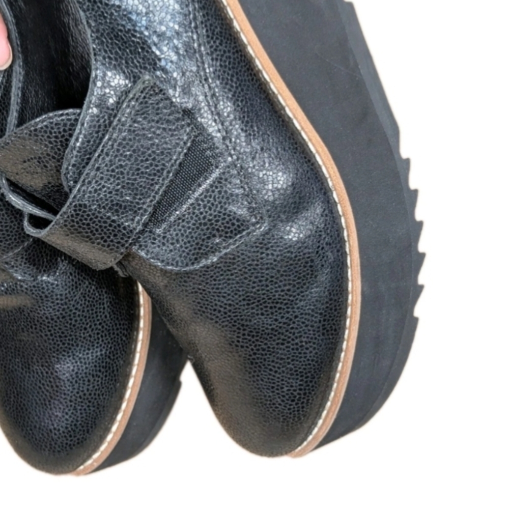 Eileen Fisher Black Leather Platform Slip-On Shoes with Tan Trim - Picture 6 of 6